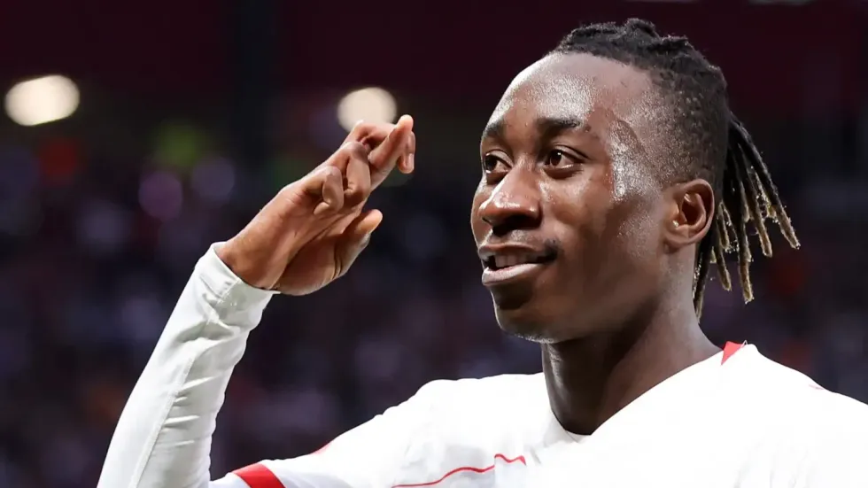 Real Madridi mban në radar Yan Diomanden, ndërsa Liverpooli hasi në refuzim pas ofertës 100 milionë euro