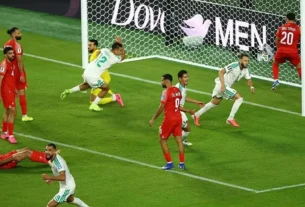 Algjeria përmbys Jordaninë 2-1 dhe ruan shpresat për kalimin në fazën eliminatore të Kupës së Botës