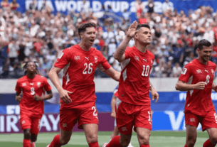 Granit Xhaka shmang krahasimet, edhe pse shumë emra të mëdhenj e quajnë më të mirin në historinë e Zvicrës