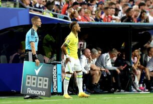 Neymar kthehet te Brazili pas 30 muajsh dhe pritet si hero nga tifozët