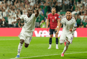 Meksika shpërthen pas pushimit, mund Republikën Çeke 3-0 dhe mbyll Grupin A në krye