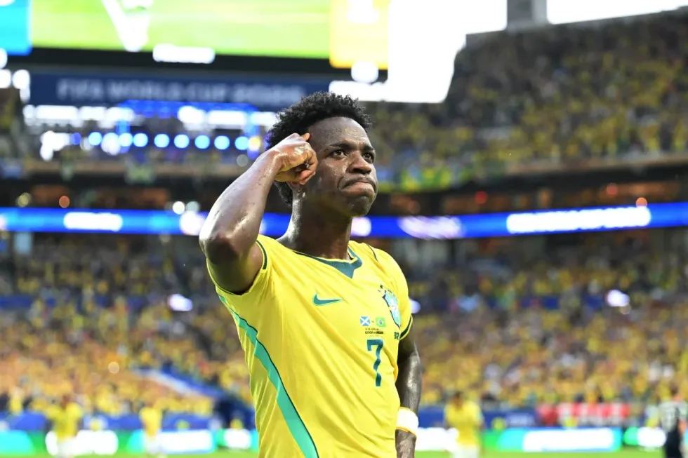 Vinicius shtyn Real Madridin drejt Bruno Guimaraes
