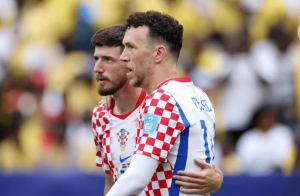 Kroacia triumfon ndaj Ganës 2-1 dhe kualifikohet nga vendi i dytë në Grupin L