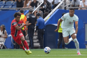 Mbappé pranë një tjetër arritjeje historike në fazën eliminatore të Kupës së Botës