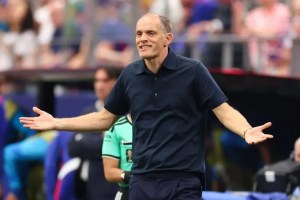 Tuchel kapet nga kamerat duke iu drejtuar me tone të ashpra një lojtari të Anglisë, më pas bëri lëvizjen që përmbysi ndeshjen