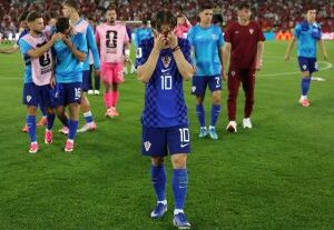 Lamtumirë prekëse nga Botërori, Modric shpërthen në lot pas eliminimit të Kroacisë