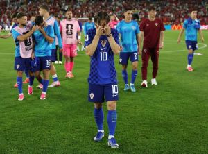 Lamtumirë prekëse nga Botërori, Modric shpërthen në lot pas eliminimit të Kroacisë