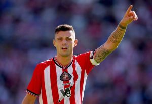 Granit Xhaka i jep fund zërave për largim, vendos të qëndrojë te Sunderland