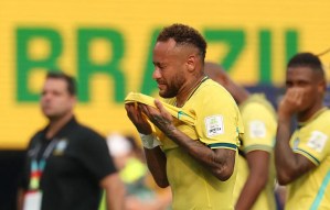 Neymar shpërthen në lot pas daljes së Brazilit, pamja që emocionon botën