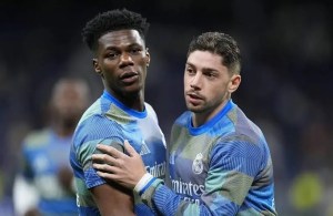 Aurelien Tchouameni flet për incidentin me Fede Valverden dhe mohon ta ketë goditur