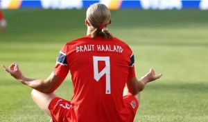 Pse Erling Haaland shfaqet si “Braut Haaland” me fanellën e Norvegjisë?