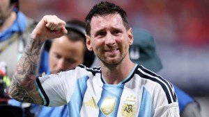 Messi flet pas triumfit dramatik ndaj Egjiptit dhe kualifikimit të Argjentinës